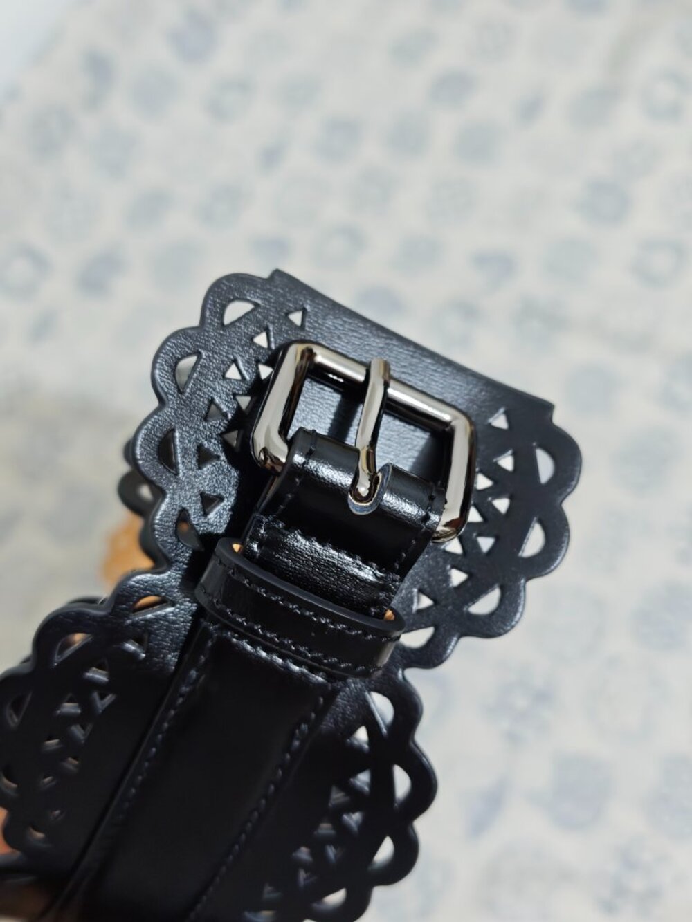 Alaia Wide Black Leather Belt Laser Cutout Lace Design Size 80 - Picture 4 of 9
